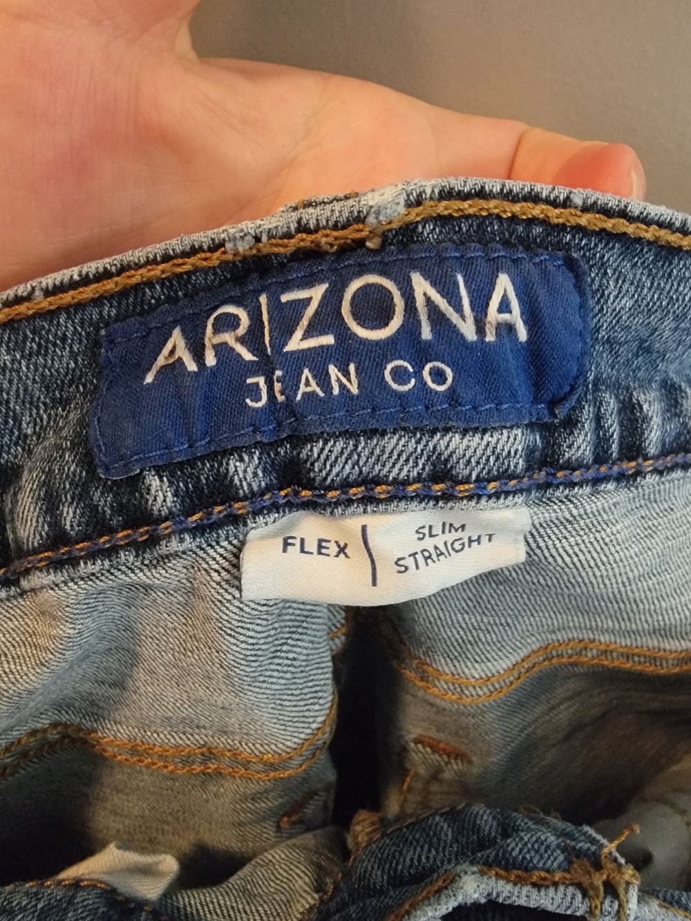 Arizona Jean Company Women's Light Blue Slim Straight Jeans